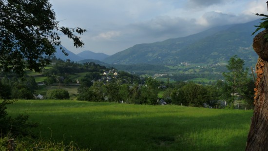 Camping les Chataigniers-argelès gazost - vue depuis le camping3-min